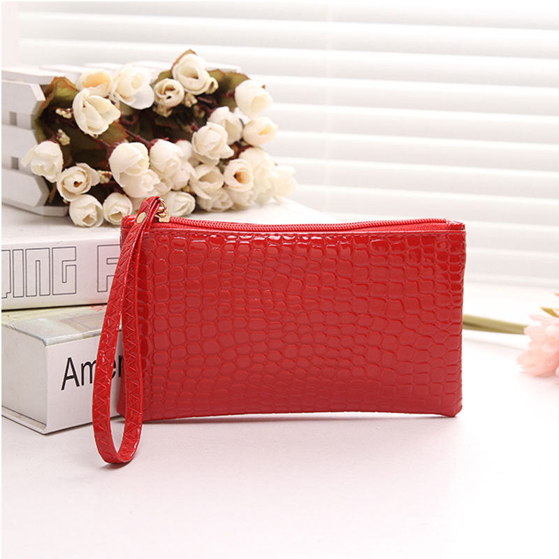 Women’s Minimalist Leather Wallet – Slim Card Holder Design