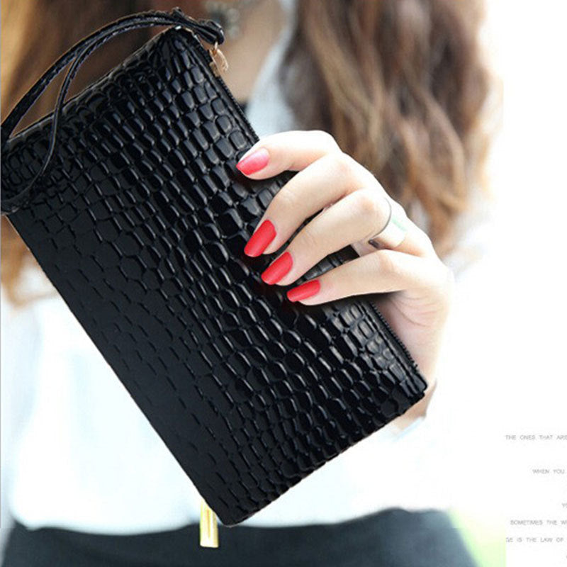 Women’s Minimalist Leather Wallet – Slim Card Holder Design