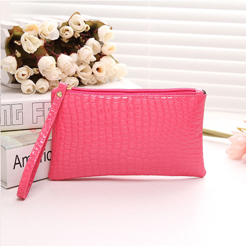 Women’s Minimalist Leather Wallet – Slim Card Holder Design
